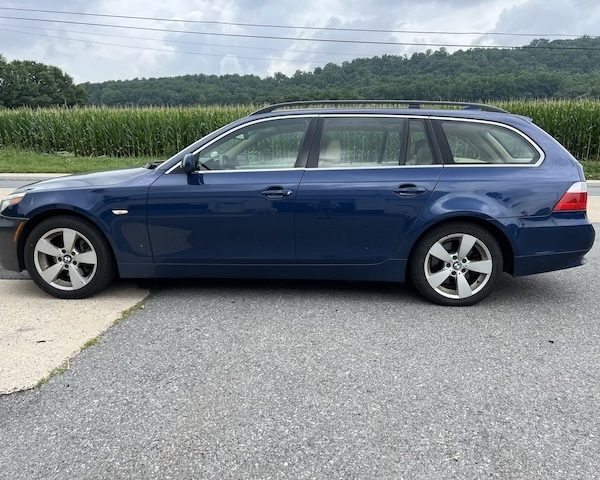 2007 BMW 530 Xi 6 Speed Wagon