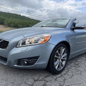 2011 VOLVO C70 Convertible. In excellent condition