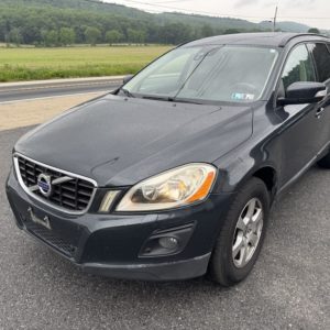 2010 VOLVO XC60 In excellent condition