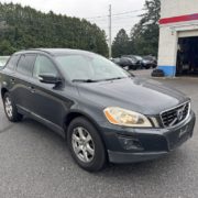 2010 VOLVO XC60 In excellent condition