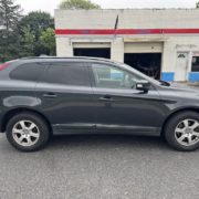 2010 VOLVO XC60 In excellent condition