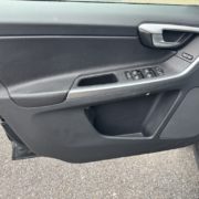 2010 VOLVO XC60 In excellent condition