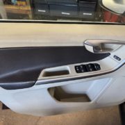 2010 VOLVO XC60 T6 R-DESIGN AWD In excellent condition