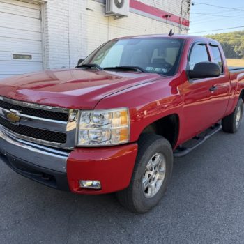 2008 CHEVROLET SILVERADO 1500 LT1 4WD In excellent condition. With 128k miles