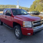 2008 CHEVROLET SILVERADO 1500 LT1 4WD In excellent condition. With 128k miles