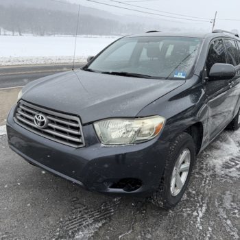 2008 TOYOTA HIGHLANDER AWD In excellent condition. With 157k miles