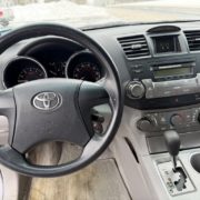 2008 TOYOTA HIGHLANDER AWD In excellent condition. With 157k miles