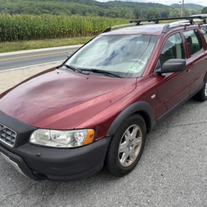 2006 VOLVO XC70 In excellent condition. With 180k miles. 5 cylinder 2.5L engine
